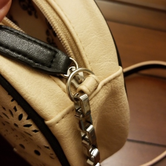 Jessica Simpson Purse - Picture 8 of 8